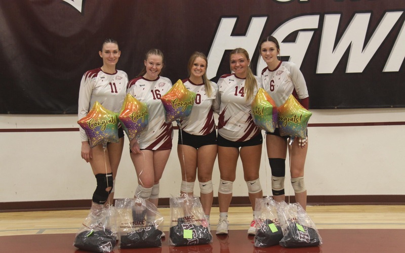 Hawks Women’s Volleyball Dominates on Sophomore Day