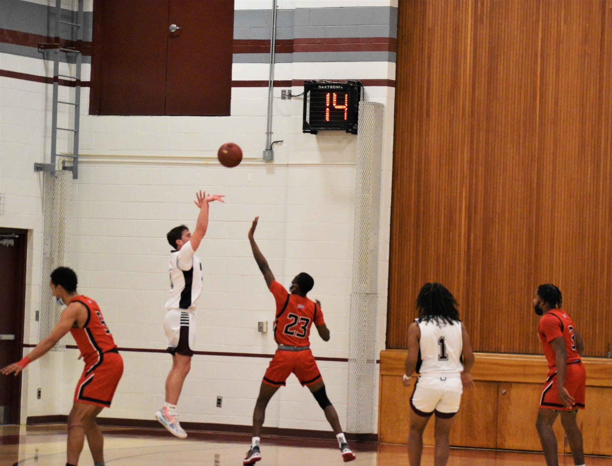 HACC Hawks Men’s Basketball Falls to Centurions on the Road